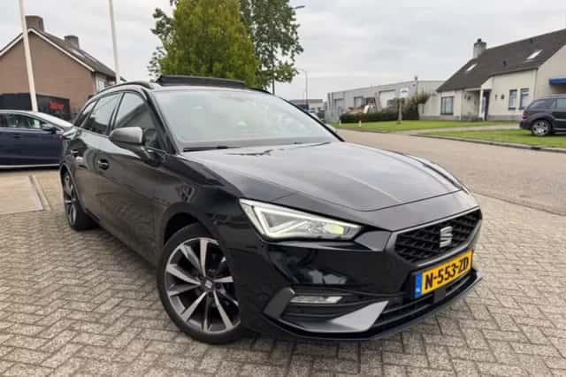 SEAT Leon Sportstourer (2021) thumbnail 2
