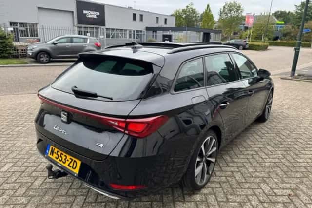 SEAT Leon Sportstourer (2021) thumbnail 5