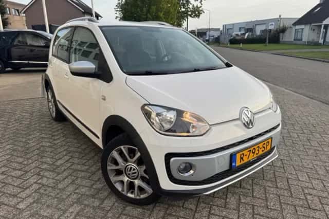 Volkswagen Up! (2013) thumbnail 2