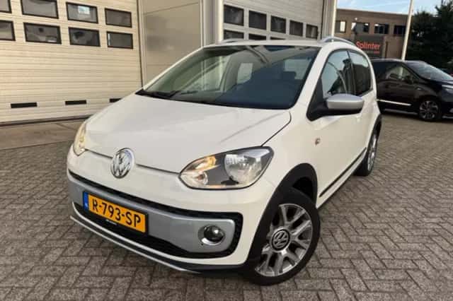Volkswagen Up! (2013) thumbnail 4