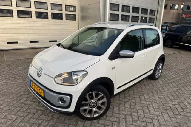 Volkswagen Up! (2013) thumbnail 6