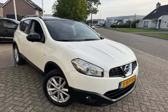 Nissan Qashqai (2014) thumbnail 2