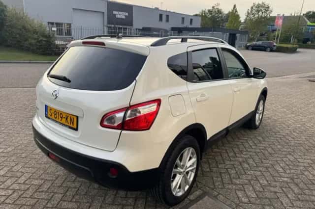 Nissan Qashqai (2014) thumbnail 4