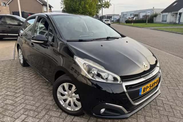 Peugeot 208 (2018) thumbnail 2