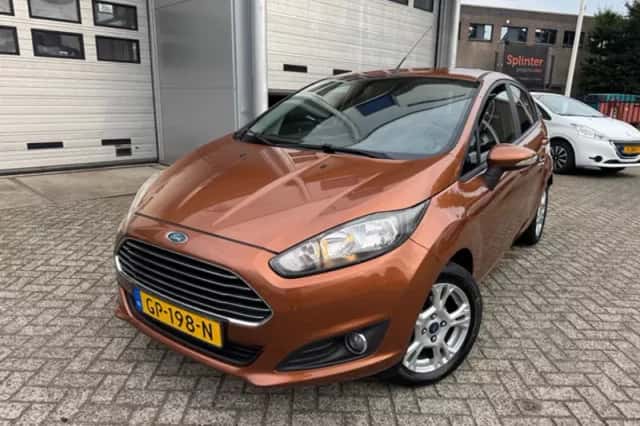 Ford Fiesta (2014) thumbnail 4