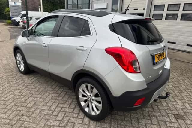 Opel Mokka (2015) thumbnail 3