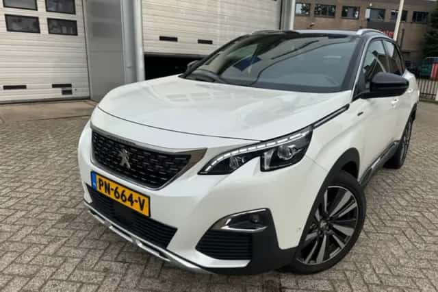 Peugeot 3008 (2017) thumbnail 4