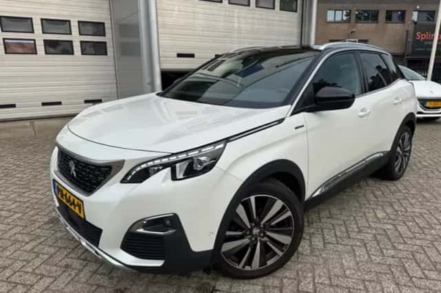 Peugeot 3008 (2017) thumbnail 6