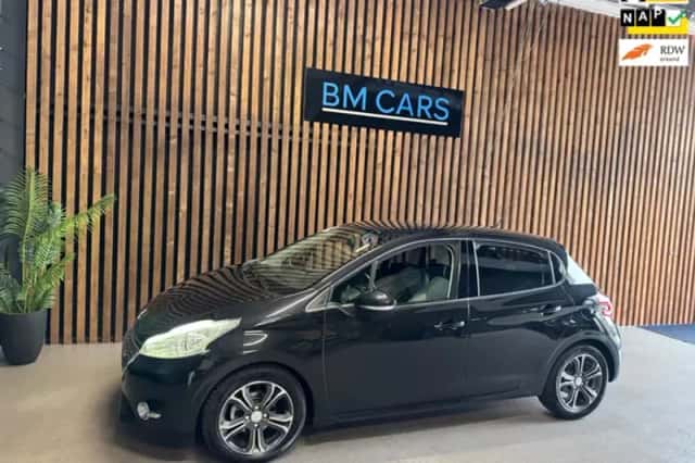 Peugeot 208 (2013) thumbnail 1