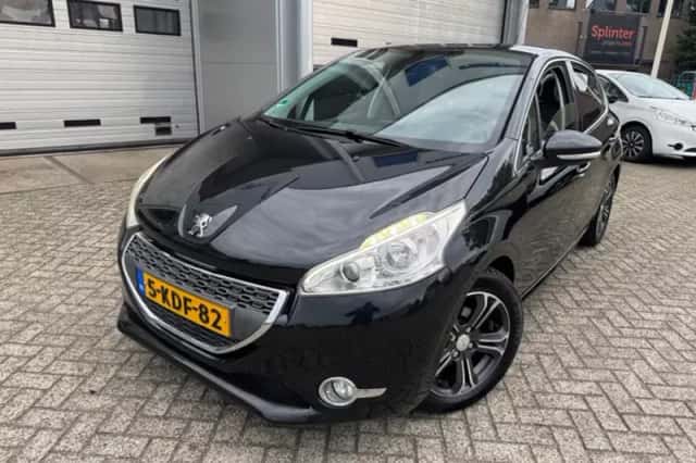 Peugeot 208 (2013) thumbnail 4
