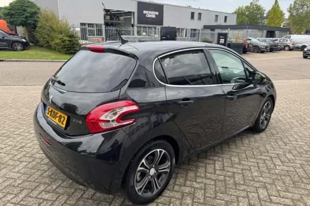 Peugeot 208 (2013) thumbnail 5