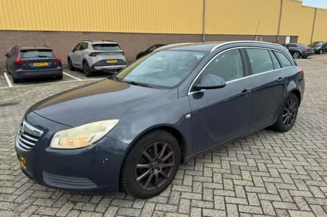 Opel Insignia (2010) thumbnail 3