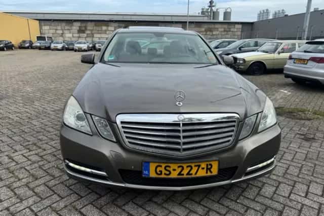 Mercedes-Benz E-Klasse (2009) thumbnail 5