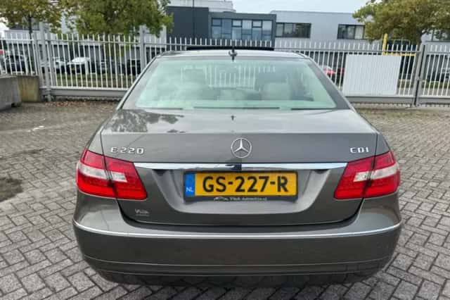 Mercedes-Benz E-Klasse (2009) thumbnail 6