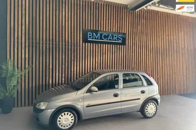 Opel Corsa (2003) thumbnail 1