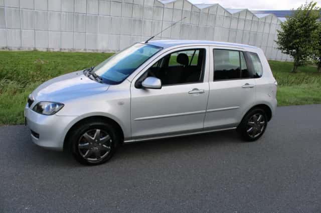 Mazda 2 (2006) thumbnail 6