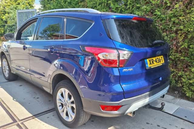Ford Kuga (2018) thumbnail 2