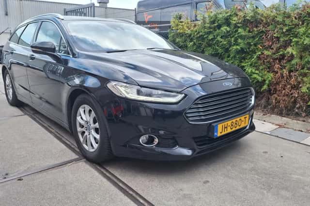 Ford Mondeo (2016) thumbnail 3