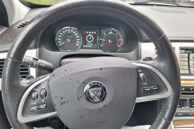Jaguar XF Sportbrake (2014) thumbnail 6