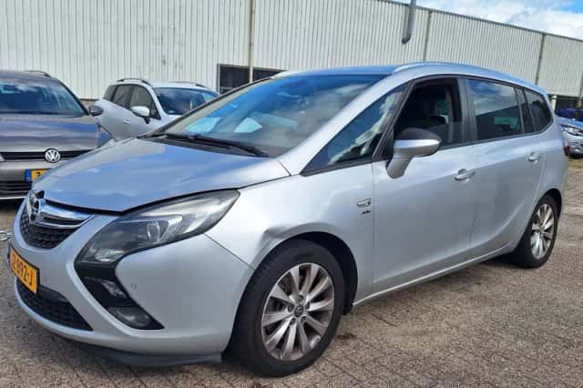 Opel Zafira Tourer (2013) thumbnail 1
