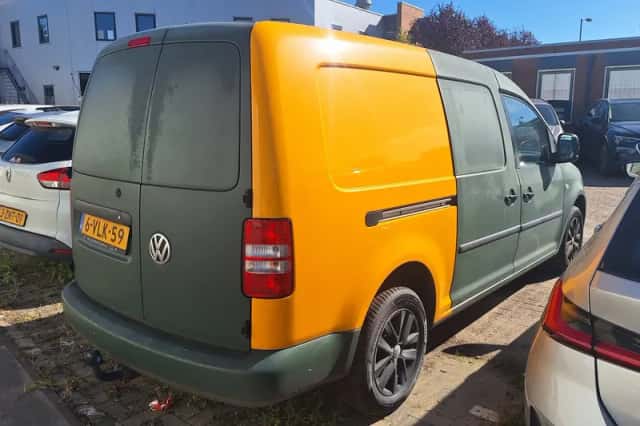 Volkswagen Caddy (2011) thumbnail 4