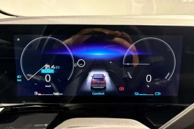 Renault Austral (2023) thumbnail 4