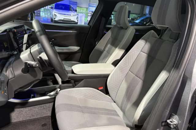 Renault Scenic E-Tech (2025) thumbnail 5