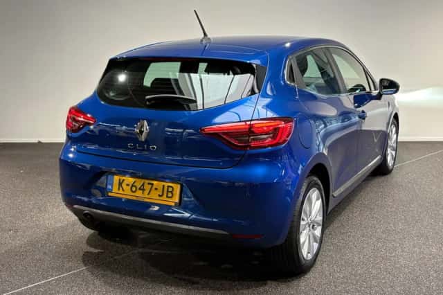 Renault Clio (2021) thumbnail 2