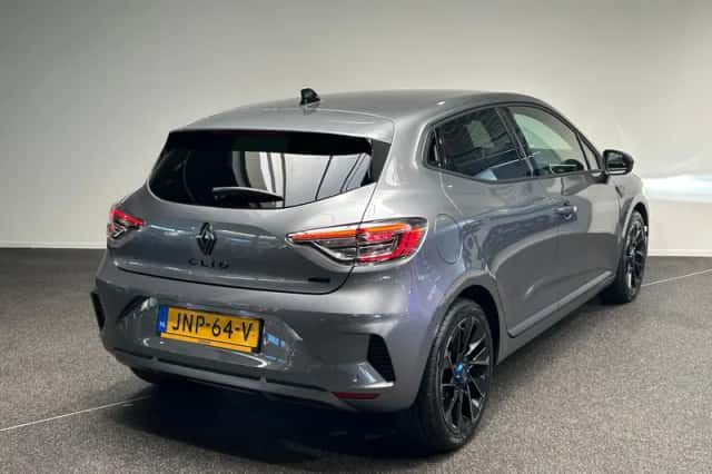Renault Clio (2025) thumbnail 2