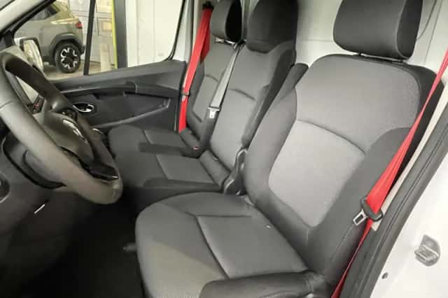Renault Trafic (2025) thumbnail 6