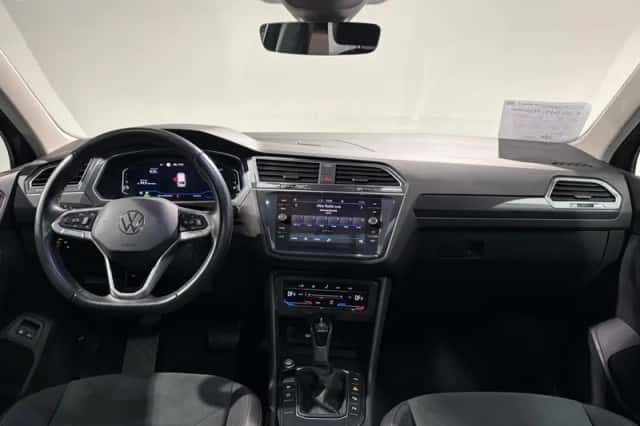 Volkswagen Tiguan (2023) thumbnail 3
