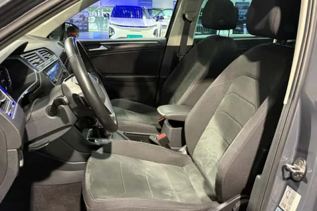 Volkswagen Tiguan (2023) thumbnail 6