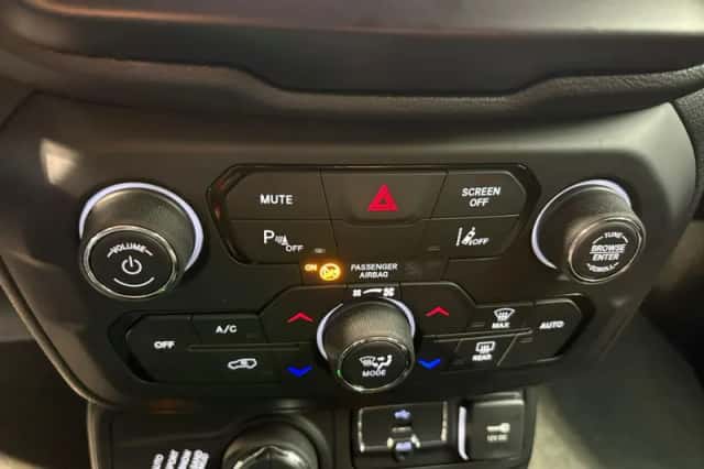 Jeep Renegade (2021) thumbnail 5