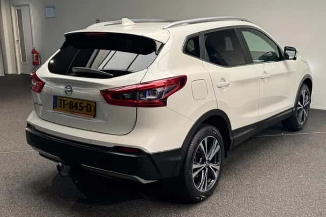 Nissan Qashqai (2018) thumbnail 2