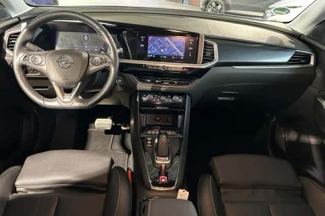 Opel Grandland (2022) thumbnail 3