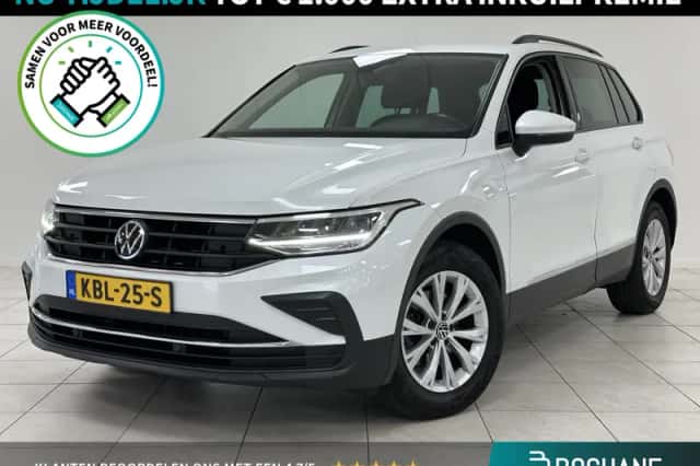 Volkswagen Tiguan (2021) thumbnail 1