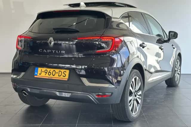 Renault Captur (2020) thumbnail 2