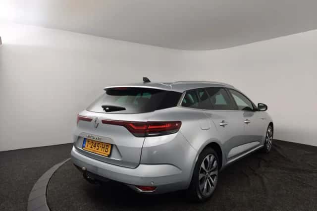 Renault Mégane (2023) thumbnail 2