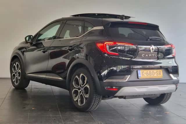 Renault Captur (2021) thumbnail 6