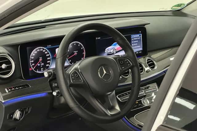 Mercedes-Benz E-Klasse (2017) thumbnail 3