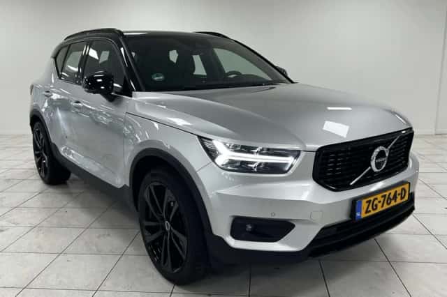 Volvo XC40 (2019) thumbnail 4