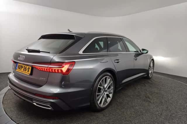 Audi A6 (2023) thumbnail 2