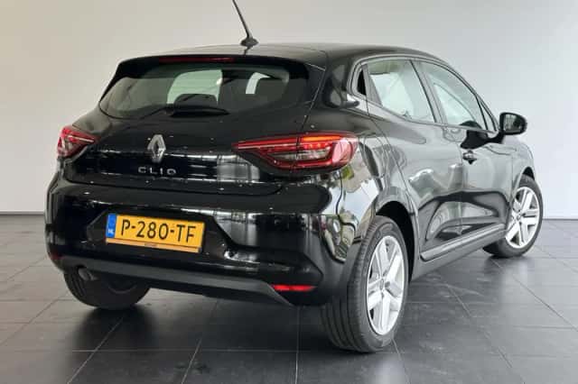 Renault Clio (2022) thumbnail 2
