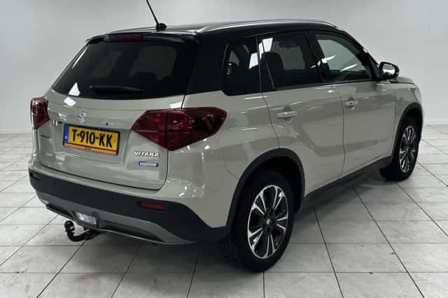 Suzuki Vitara (2021) thumbnail 2