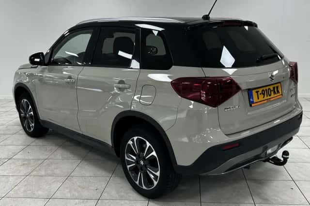 Suzuki Vitara (2021) thumbnail 6