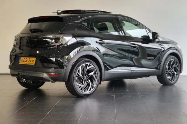 Renault Captur (2025) thumbnail 2
