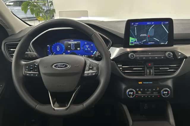 Ford Kuga (2022) thumbnail 3