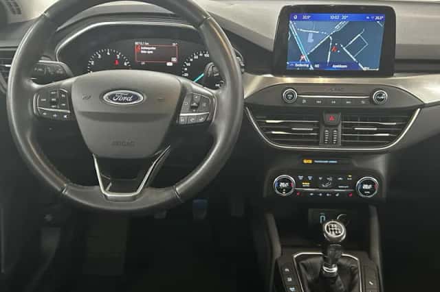 Ford Focus (2019) thumbnail 3
