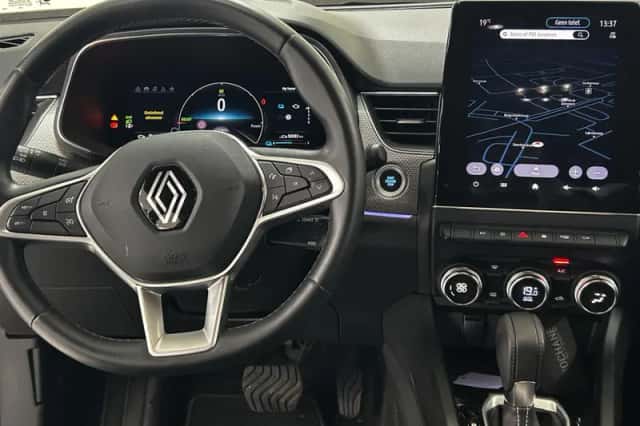 Renault Arkana (2023) thumbnail 3