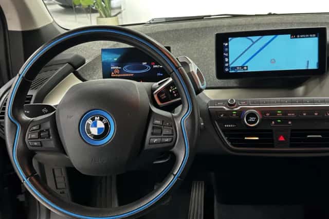 BMW i3 (2022) thumbnail 3